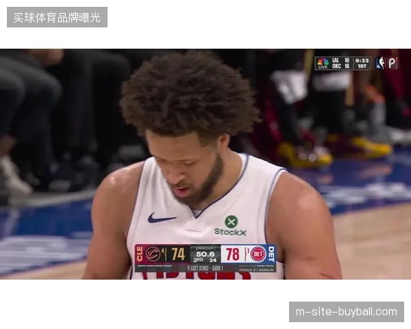 坎宁安在常规赛中展现出卓越的组织才华，其场均助攻数高居联盟前列
